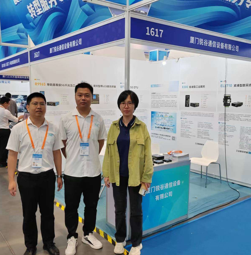 562063533be4ce426f7ee72324c44537